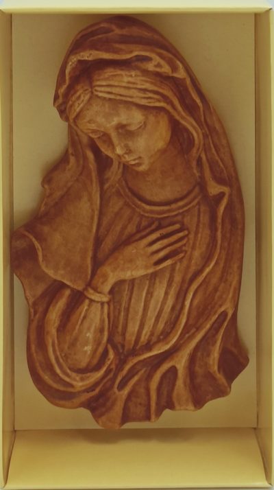 Matka Boża - relief
